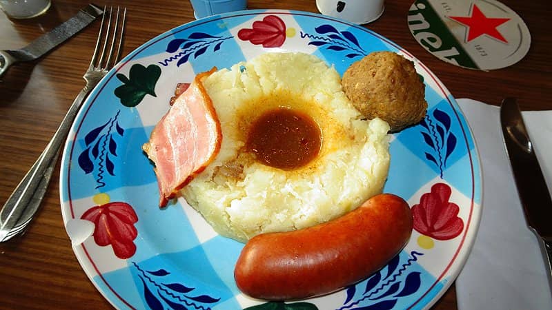 Quirky Decor & Motherly Charm