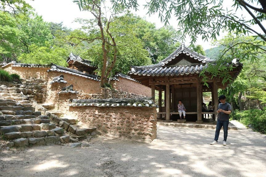 The Scholar's Retreat