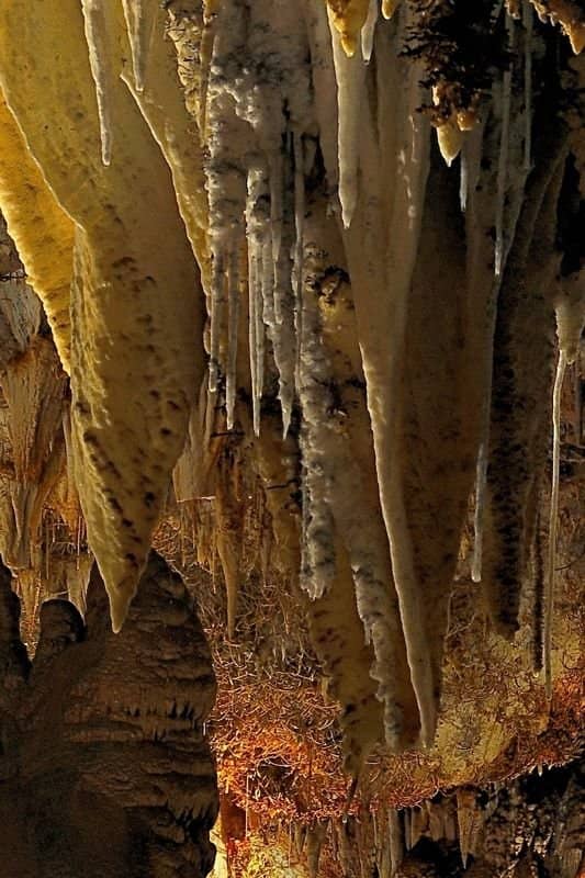 Eccentric Stalactites