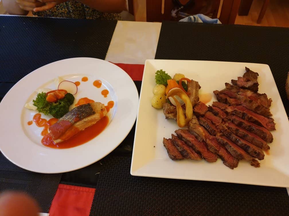 Cozy and Romantic Ambiance