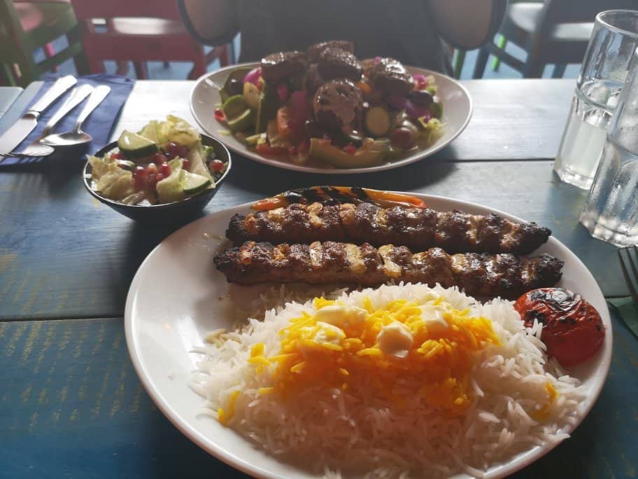 Vibrant & Cozy Atmosphere