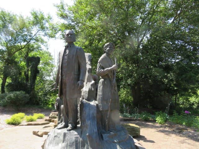 Feira das Pulgas (Flea Market)