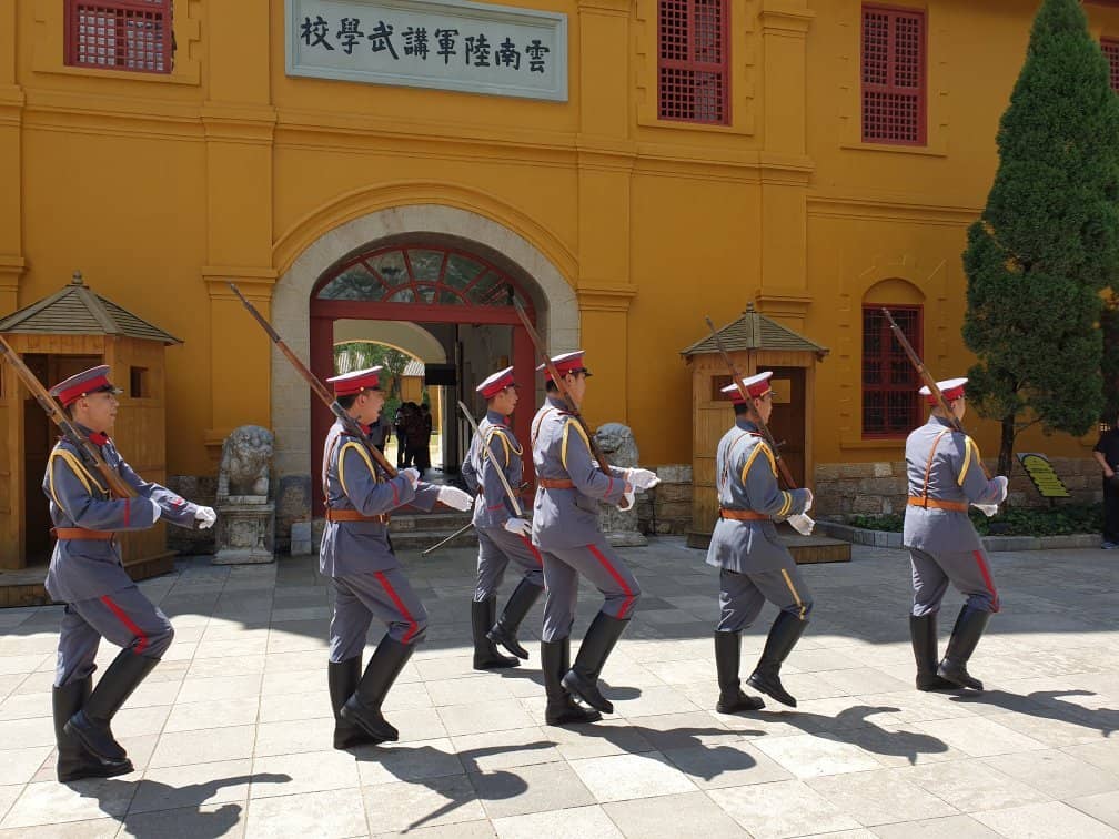 American Advisor Contributions