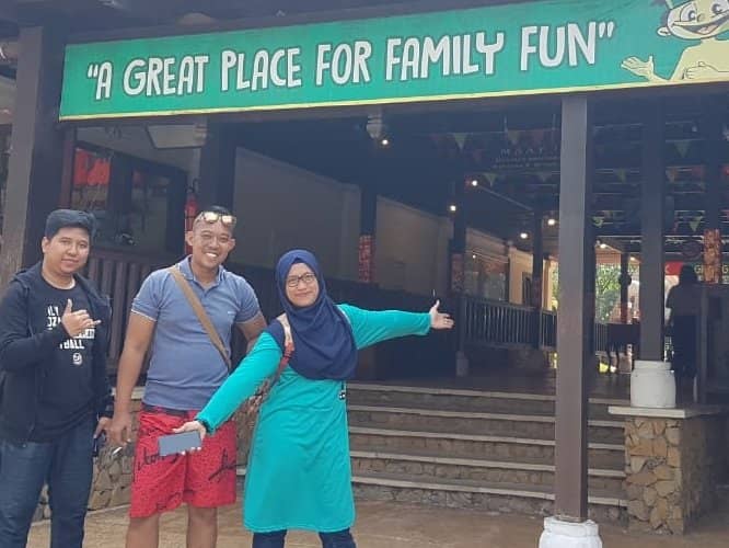 River Pool & Volleyball Pool