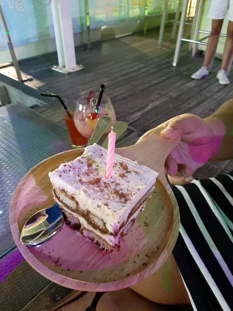 Live Entertainment & DJs