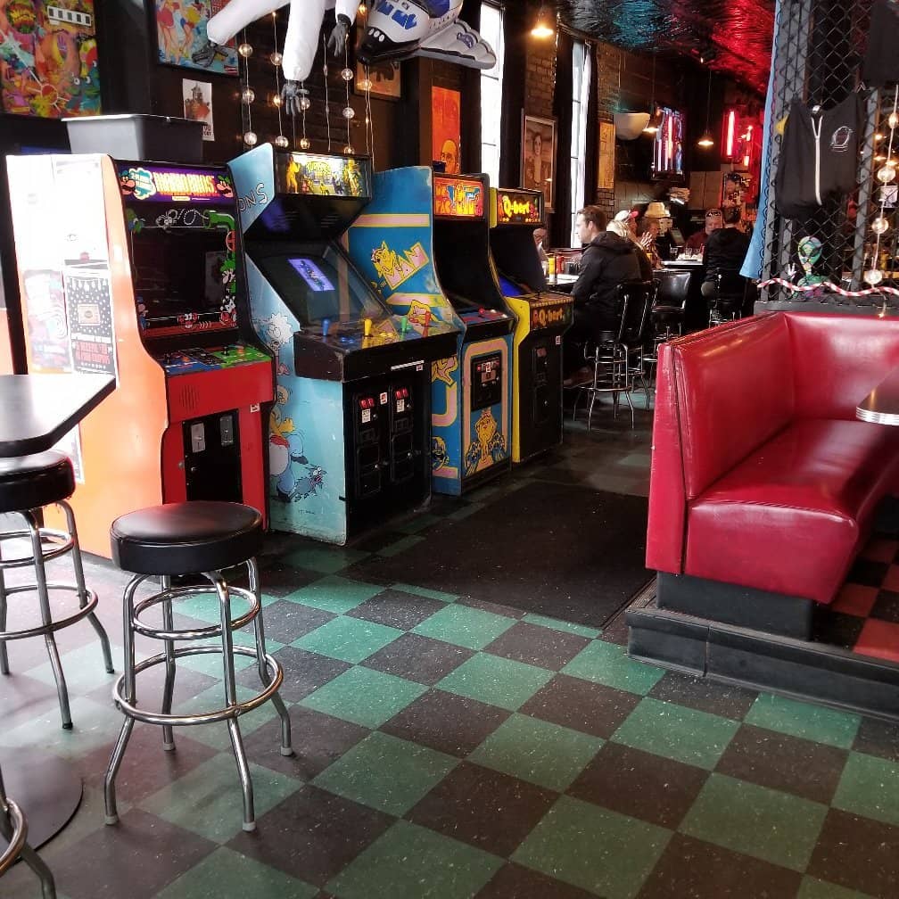 80s Nostalgia & Arcade Fun