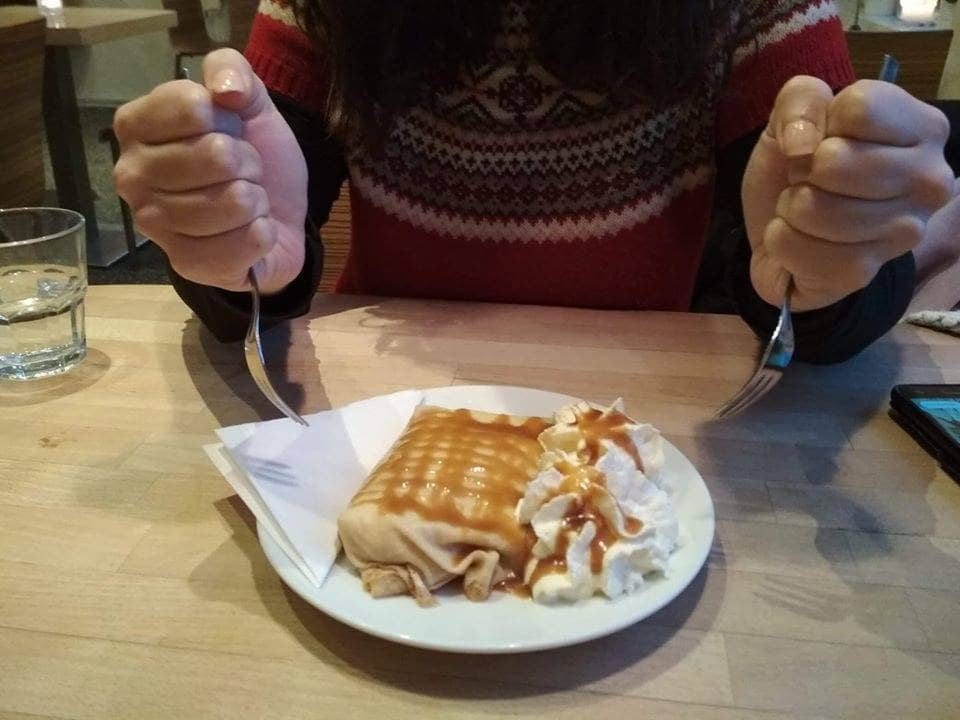 Crepe with Caramel Sauce and Skyr