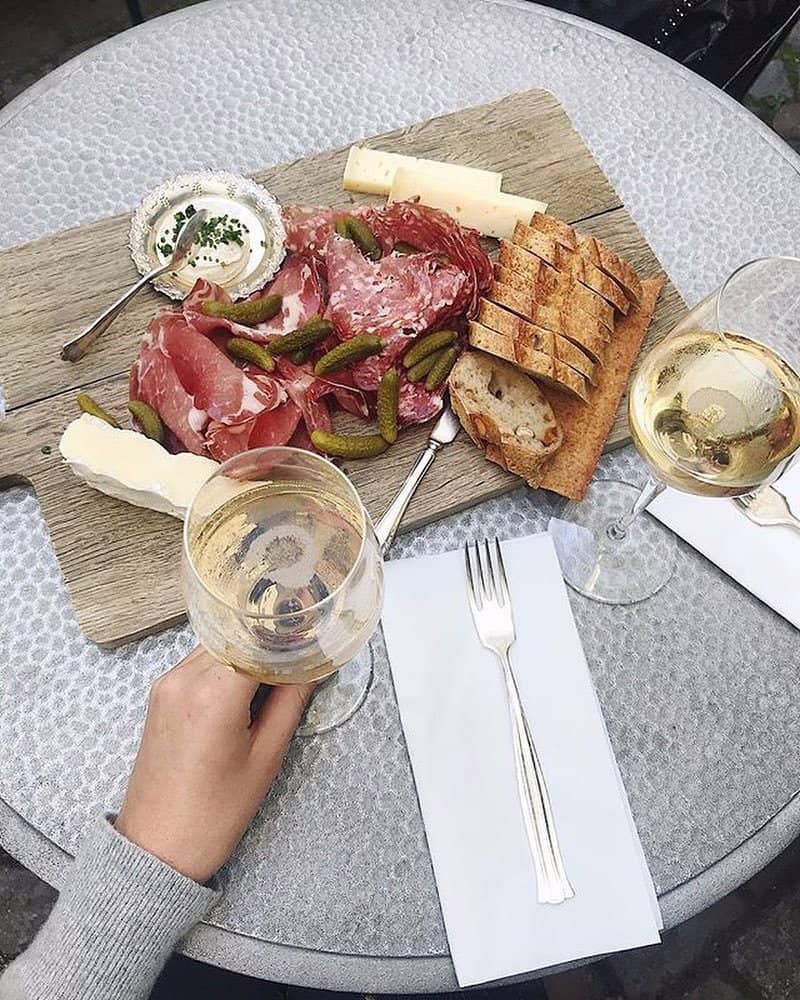 Fresh Oysters & Seafood