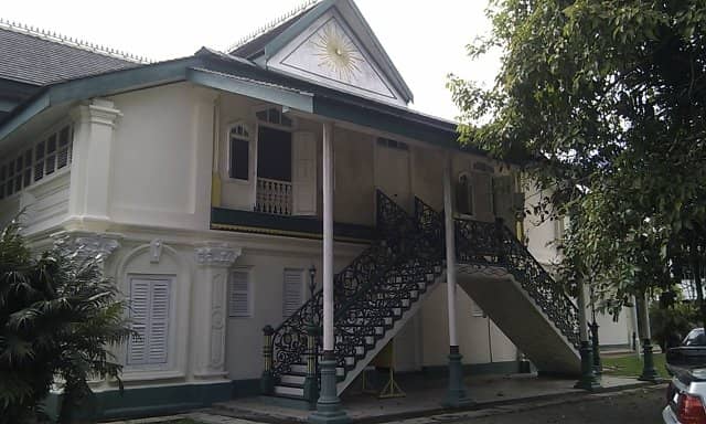 Air-Conditioned Museum