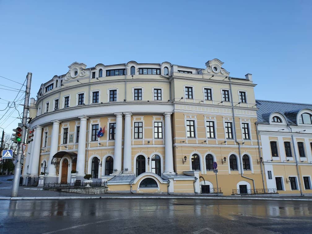 Authentic Living Quarters