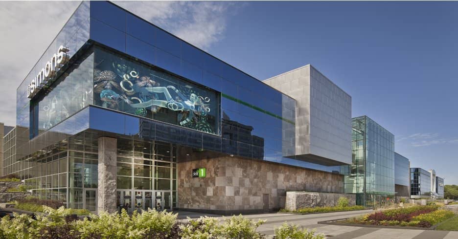 Spacious and Bright Ambiance