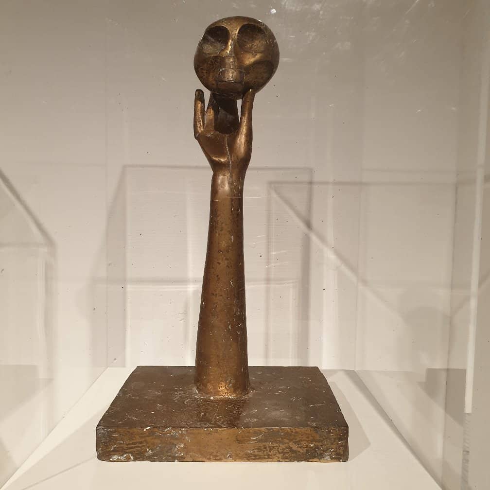 Labyrinthine Exposition