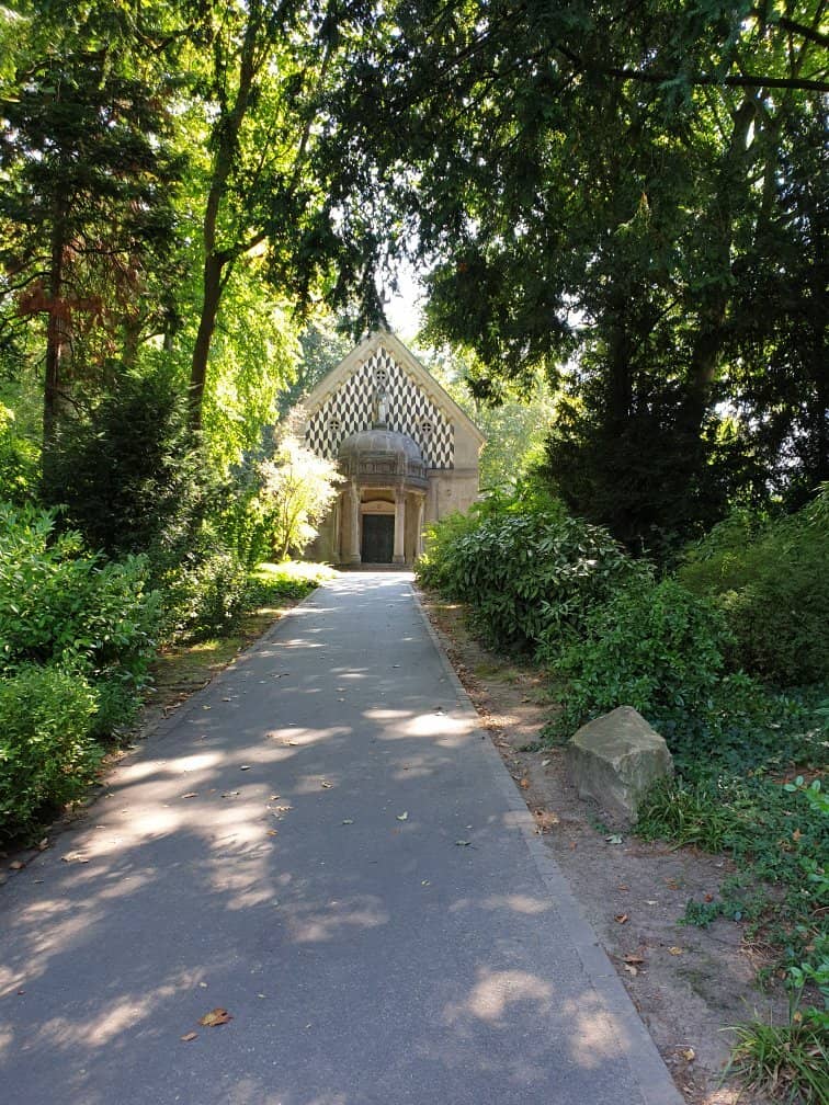 Schlosspark & Playgrounds