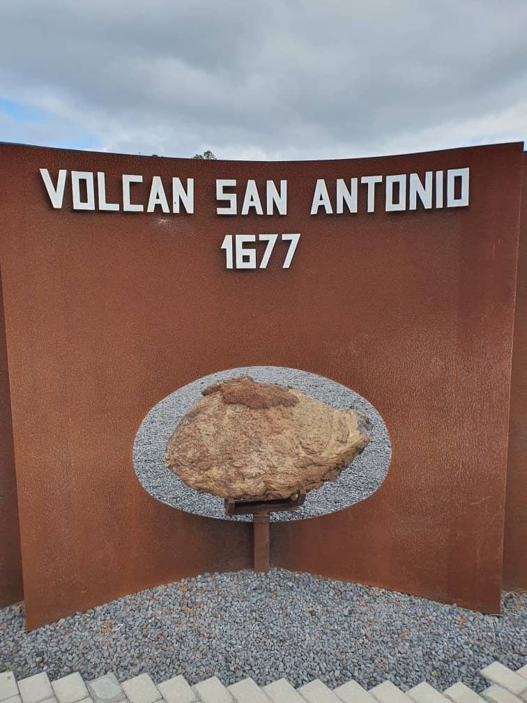 Seismograph & Earthquake Simulator