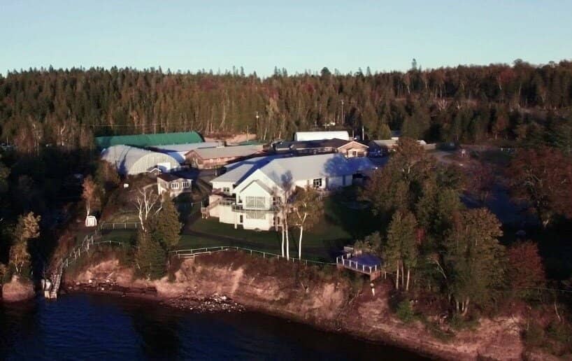 Diverse Aquatic Exhibits