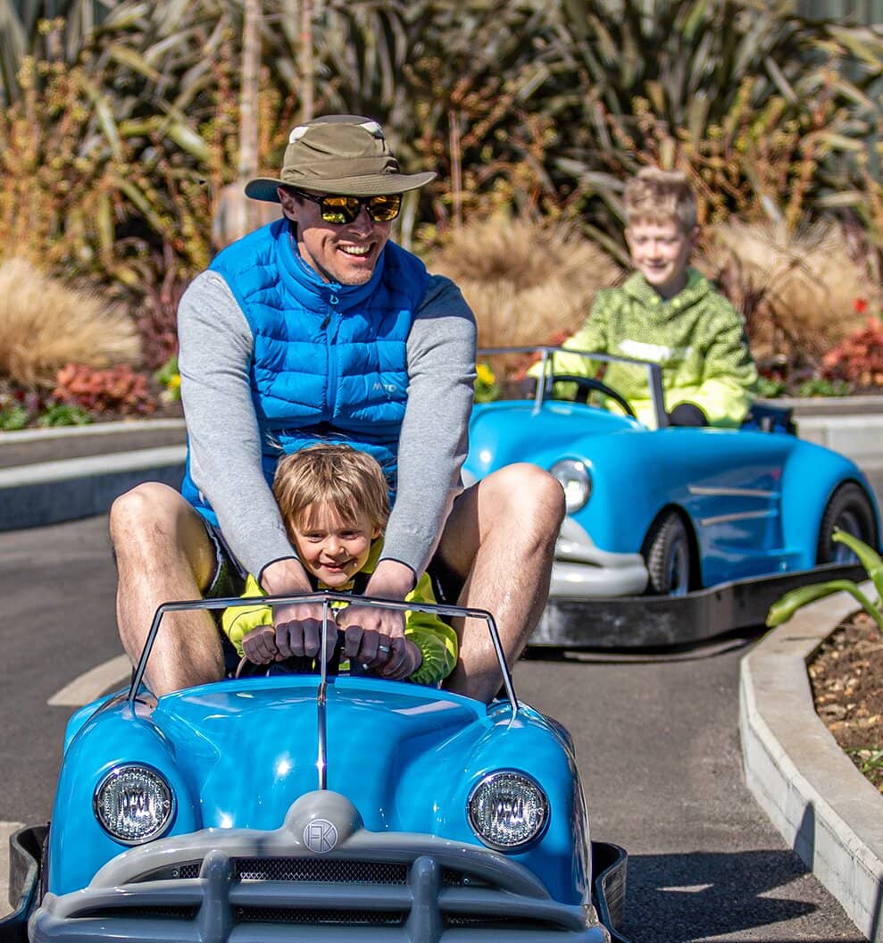 Meet Peppa and George