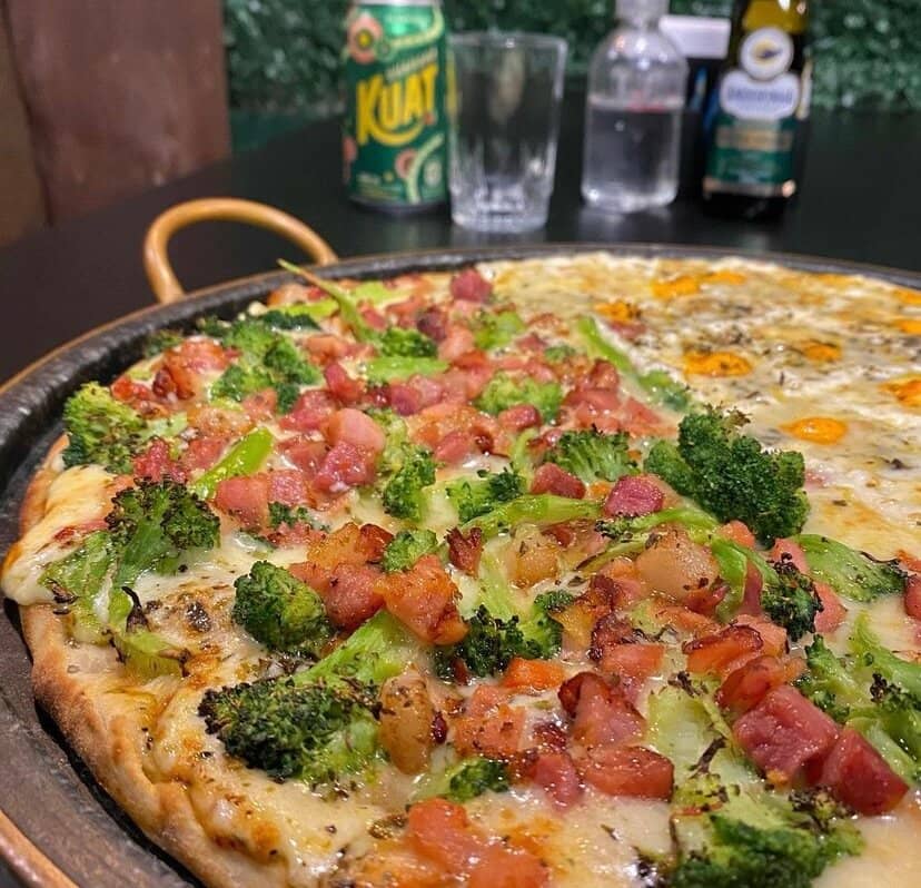 Exceptional Thin Crust Pizzas