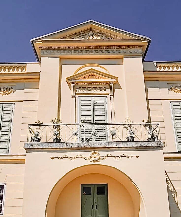 Lakefront Refreshments