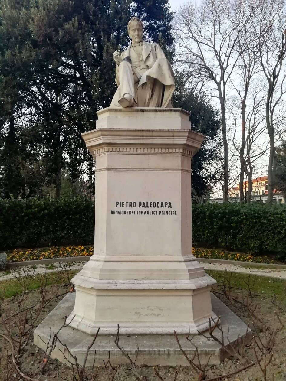 Venice's Vaporetto Hub
