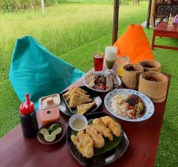 Misa Agung Procession