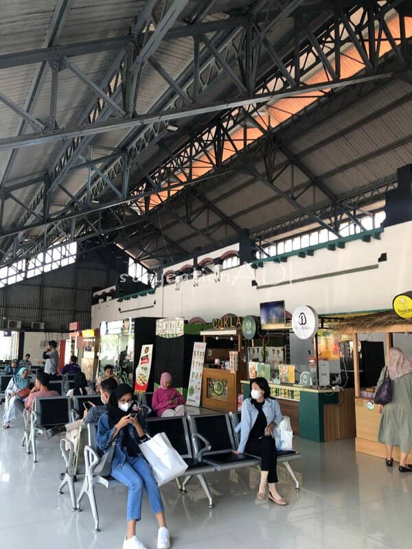 Vibrant Station Atmosphere