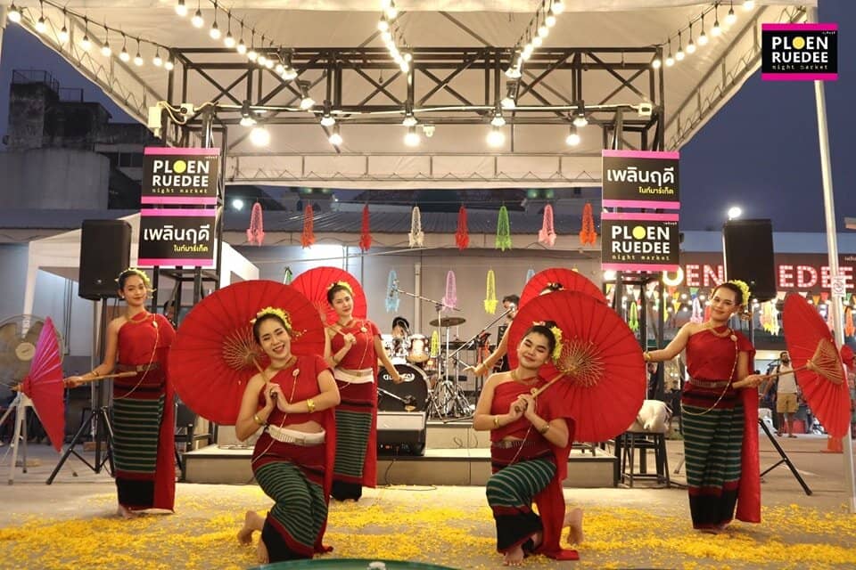 Unique Souvenirs & Crafts