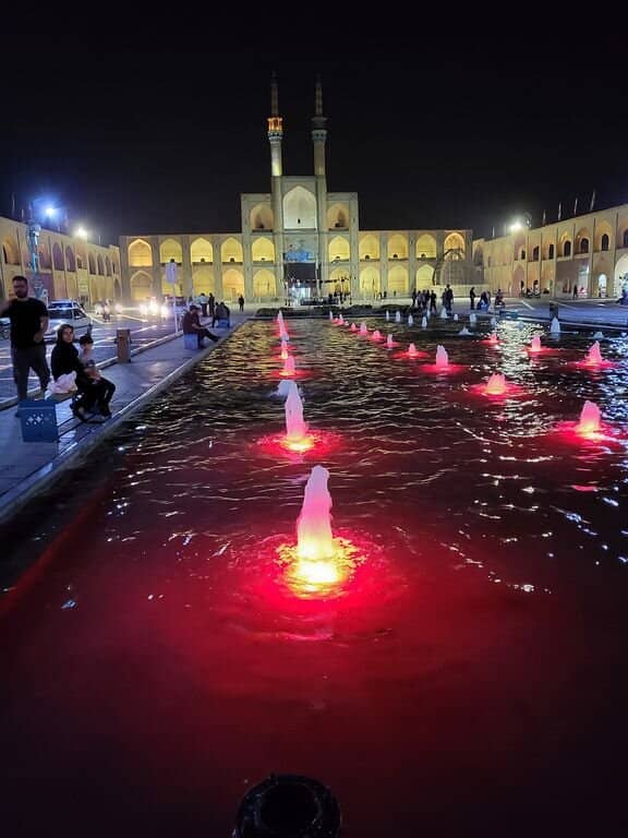 Amir Chakhmaq Square