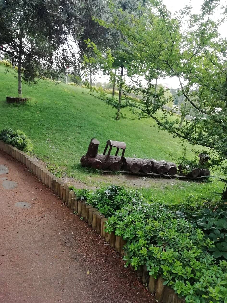 Social Facilities and Cafes