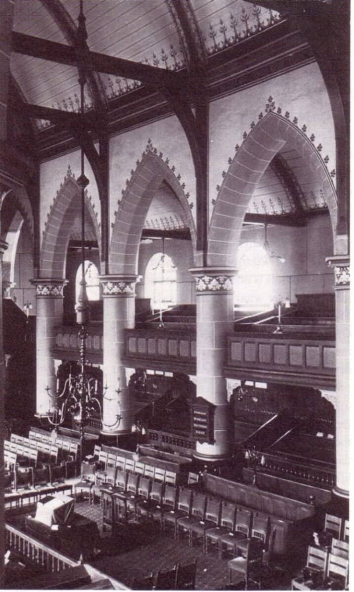 Striking Teal and Sea Green Interior