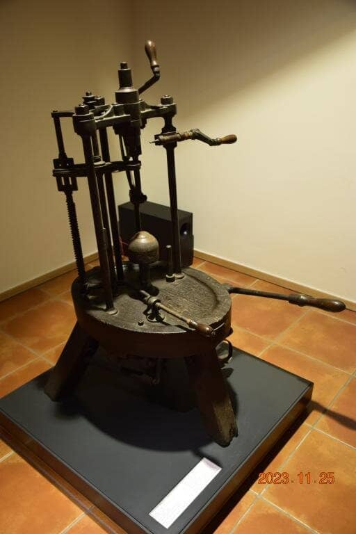 Multimedia & Art Exhibits