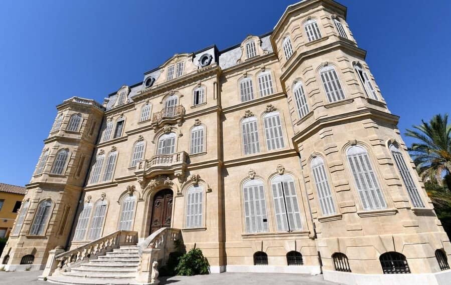 Strolling and Relaxation Paths