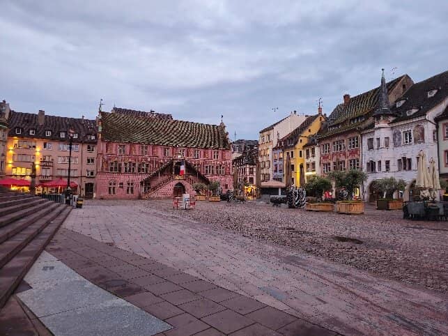 Stork's Nest (Seasonal)