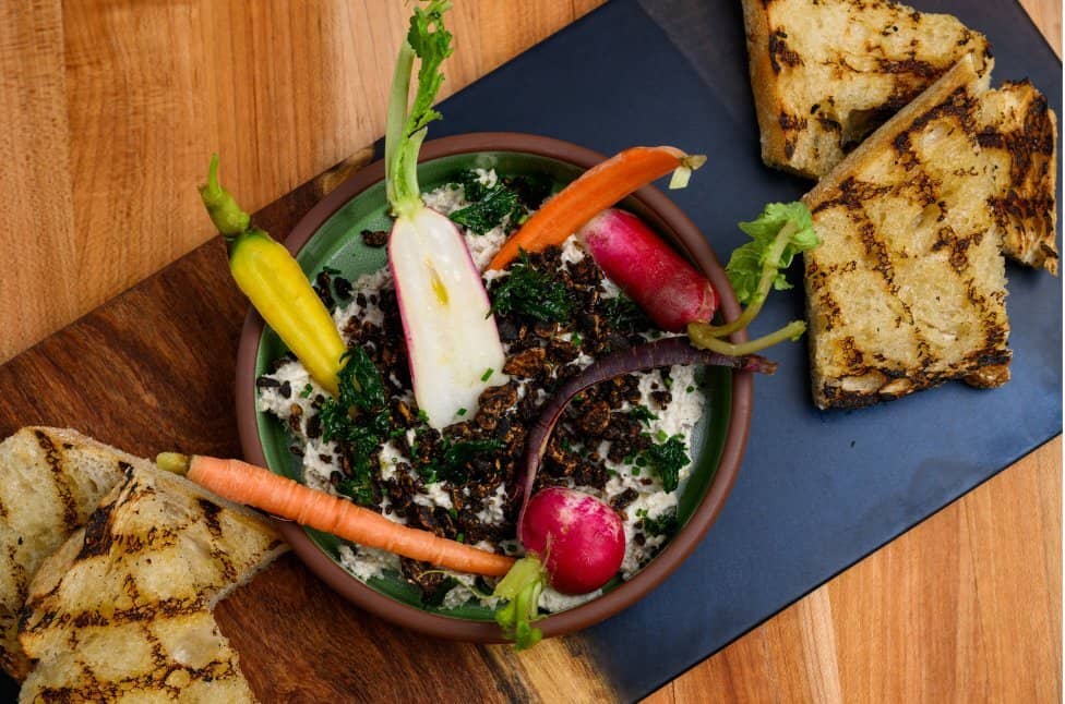 Romantic Ambiance & Attentive Service