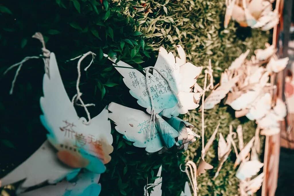 Charming Cafes & Eateries