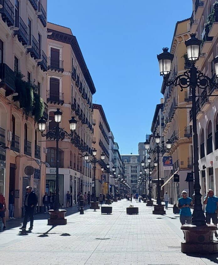 Plaza del Pilar Proximity