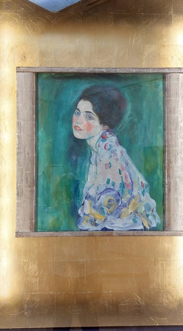 The Gallery's Unique Atmosphere