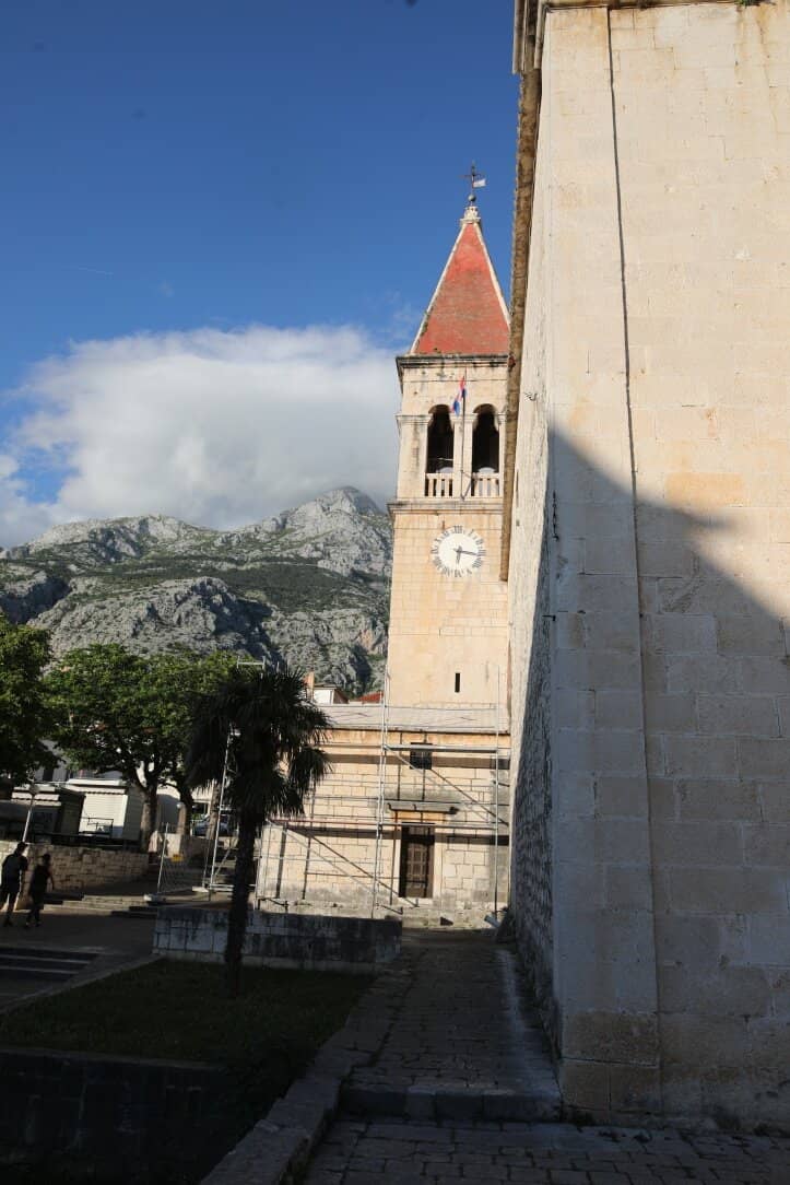 Culinary Delights (Specific Locations)