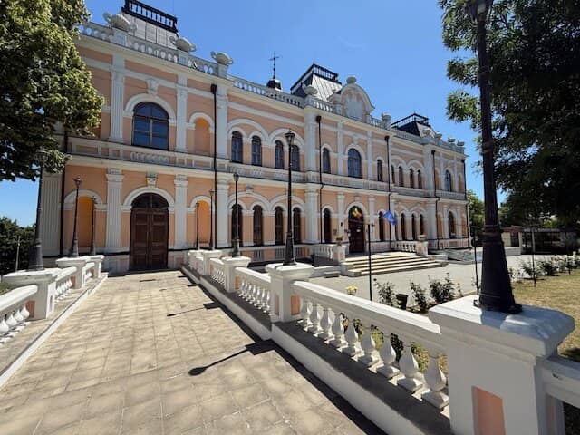 Gothic Hunting Lodge