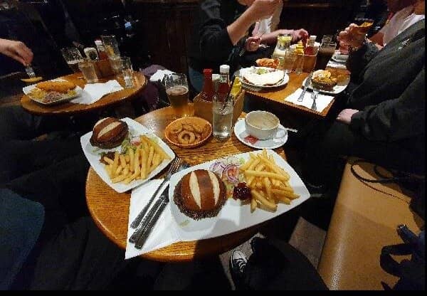 Cozy Atmosphere & Friendly Staff