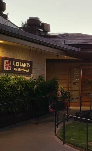 Casual Beach Bar Ambiance