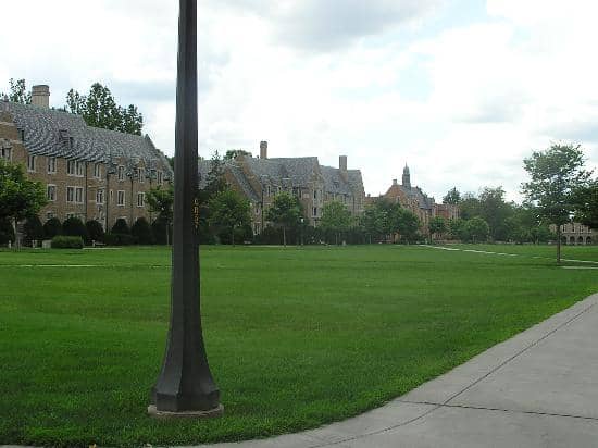 Modern Madrid Campus Facilities