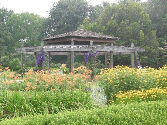 Perennial Garden & Greenhouses