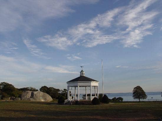 Waterfront Views & Beaches