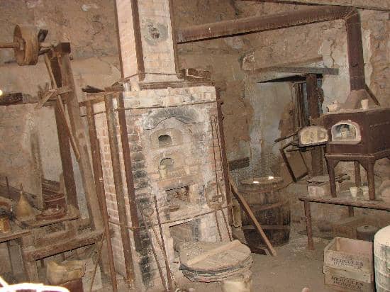 Hollywood Gunfight Demonstrations