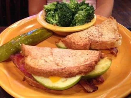 Charming Garden Ambiance