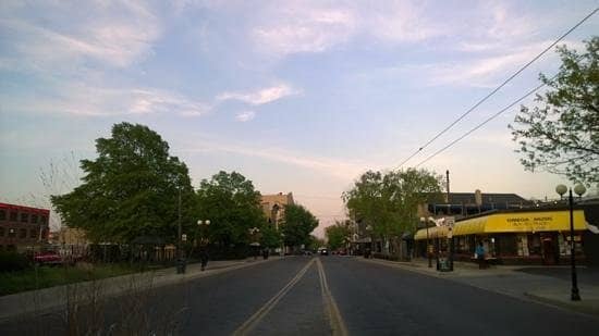 Vibrant Dining Scene