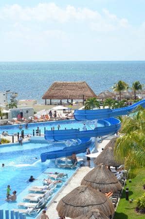 Nizuc Pool with Slide