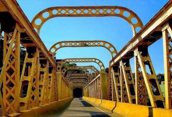 Dom Luís I Bridge Proximity