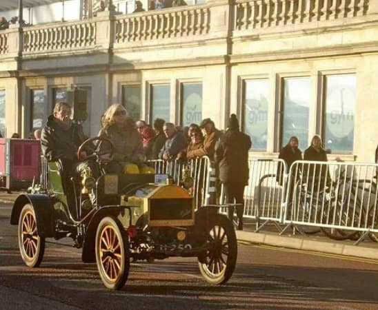 Working Lace Machines