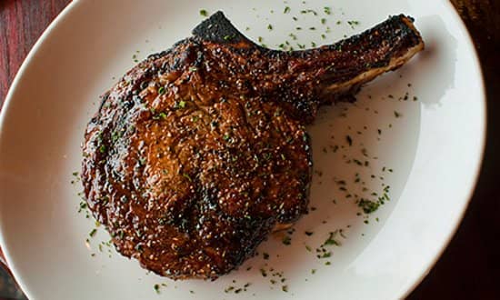 Elegant Ambiance & Live Music